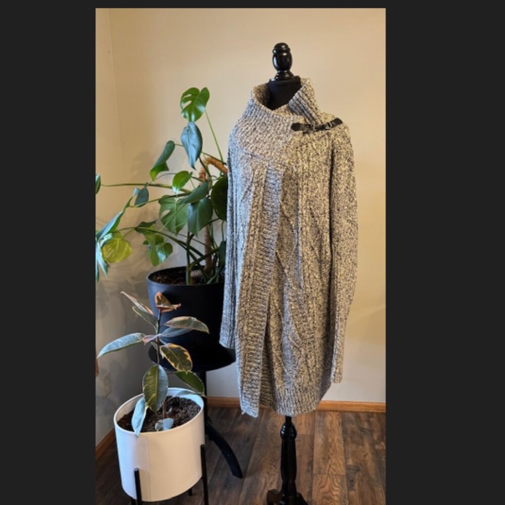 Cable Knit Sweater - Oversized Wrap